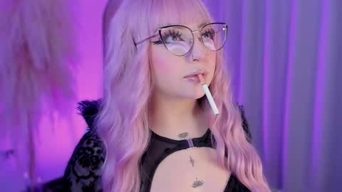 Cami independent model online show from March 14, 12:20 pm