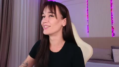 Jessica Loyd online show from April 3, 3:24 am