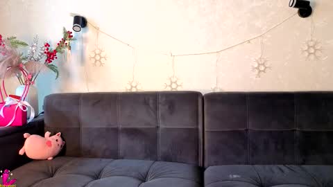 Nina online show from February 15, 11:20 am