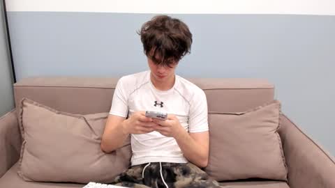 your_shy_guy online show from September 20, 8:01 pm