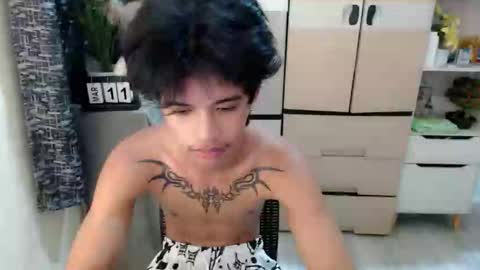 yourasian_eric online show from March 13, 7:28 pm