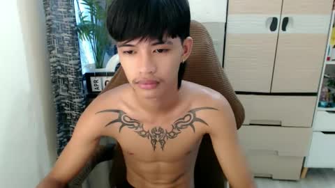 yourasian_eric online show from April 7, 5:20 am