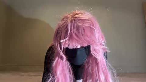 yourdarkthoughts9 online show from April 1, 9:45 pm