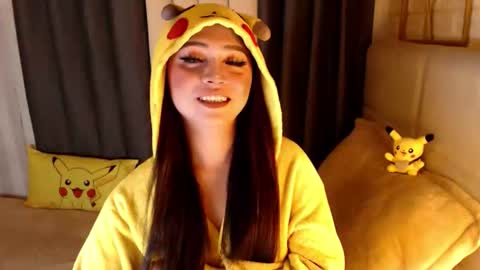 JEN  online show from April 19, 11:22 am