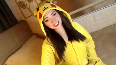 JEN  online show from November 20, 10:47 am