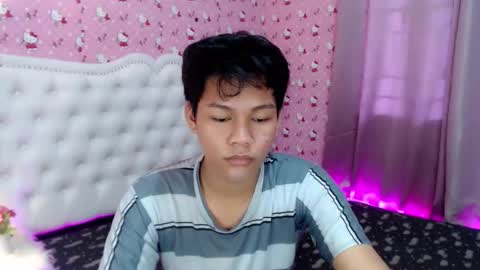 Snapshot of yourdreamboyxx chatting on September 25, 11:23 pm HEN online show from September 25, 11:23 pm