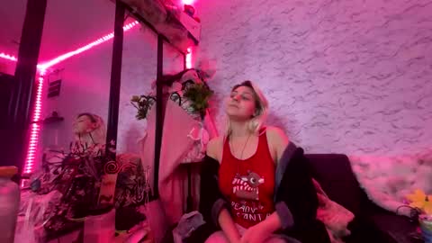 Scarlet Bunny online show from January 8, 7:53 pm