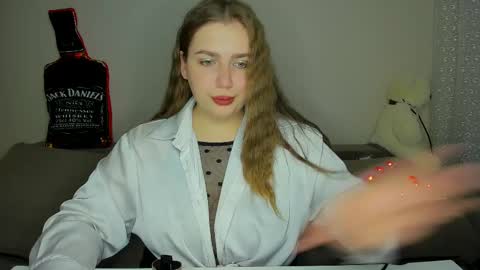 Snapshot of yourgem__ chatting on March 6, 7:32 pm yourgem__ online show from March 6, 7:32 pm