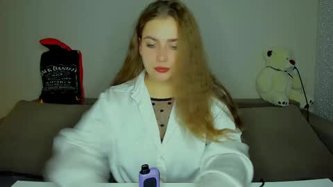 Snapshot of yourgem__ chatting on September 9, 7:25 pm yourgem__ online show from September 9, 7:25 pm