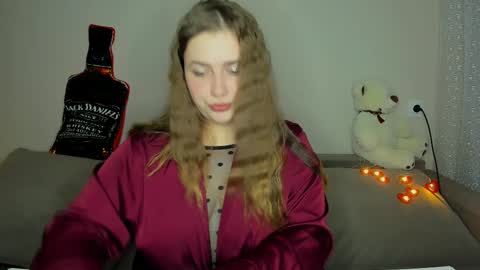 Snapshot of yourgem__ chatting on February 19, 5:06 pm yourgem__ online show from February 19, 5:06 pm