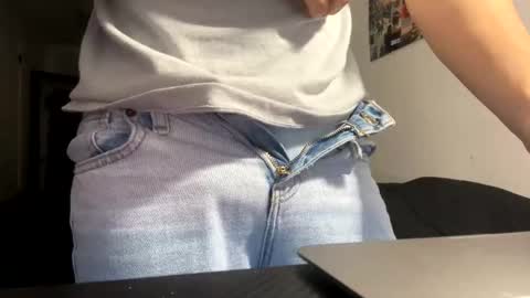 yourguuy21 online show from November 22, 8:24 am