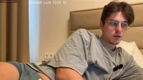 Chris online show from April 3, 7:26 am