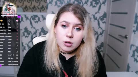 Snapshot of yourkarma_2_0 chatting on December 26, 1:43 pm Karma online show from December 26, 1:43 pm