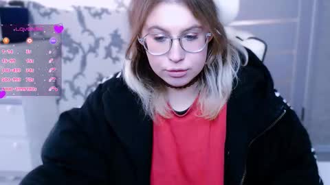 Snapshot of yourkarma_2_0 chatting on September 30, 1:43 pm Karma online show from September 30, 1:43 pm