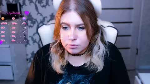 Snapshot of yourkarma_2_0 chatting on September 22, 3:38 pm Karma online show from September 22, 3:38 pm