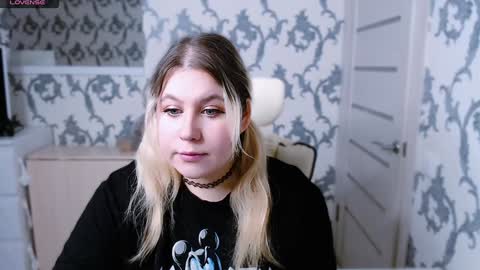 Snapshot of yourkarma_2_0 chatting on December 16, 11:55 am Karma online show from December 16, 11:55 am