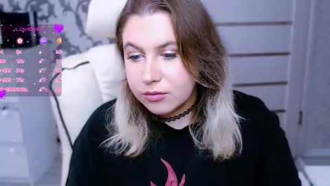 Snapshot of yourkarma_2_0 chatting on September 12, 1:35 pm Karma online show from September 12, 1:35 pm