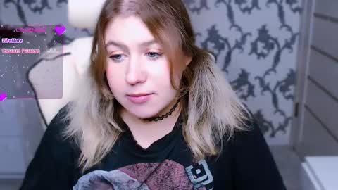 Snapshot of yourkarma_2_0 chatting on October 23, 4:52 pm Karma online show from October 23, 4:52 pm