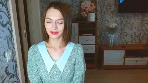 Snapshot of yourladysunshine chatting on October 17, 6:39 am Ksyusha online show from October 17, 6:39 am