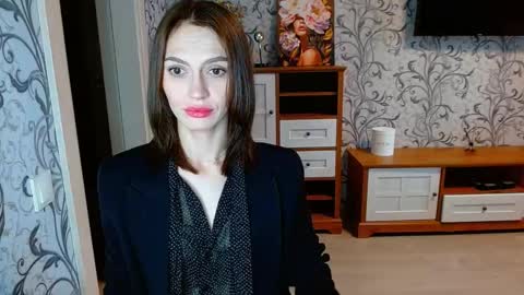 Snapshot of yourladysunshine chatting on October 3, 7:49 am Ksyusha online show from October 3, 7:49 am