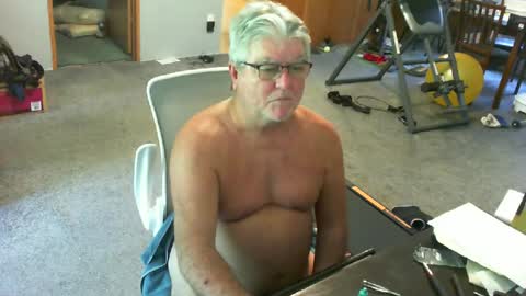 yourpoppi55 online show from June 24, 7:32 pm