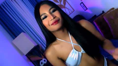 yourprettybella_ts online show from March 21, 4:22 pm