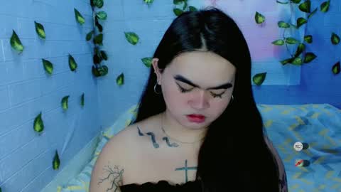 yourprincessthea online show from February 15, 3:09 am