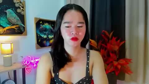 yourtinybunny online show from November 10, 10:51 am