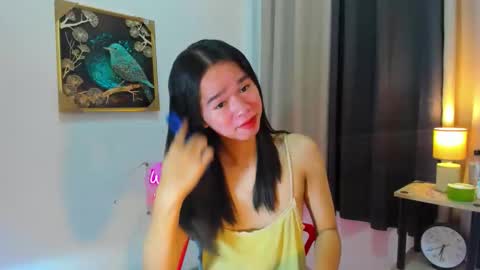 yourtinybunny online show from May 21, 10:33 am