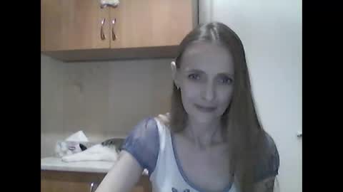 Youur light online show from May 8, 6:24 pm