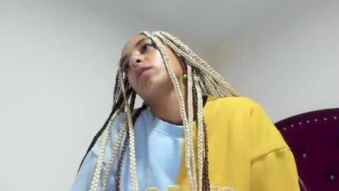 elizabeth  ju   online show from December 13, 1:48 am