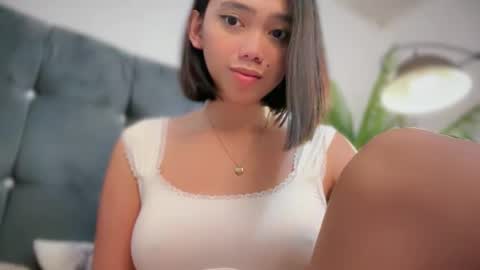 YowgineTheGreat online show from February 26, 4:05 pm