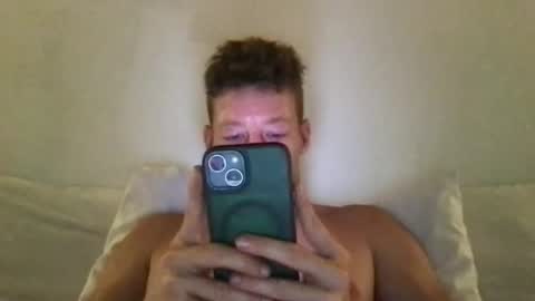 yoyoyo1221 online show from November 22, 7:07 am