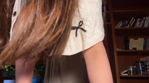 lili online show from March 19, 4:45 pm