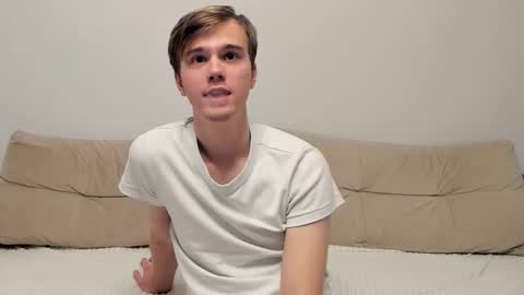 Yue Lang and Samm online show from October 6, 6:26 pm