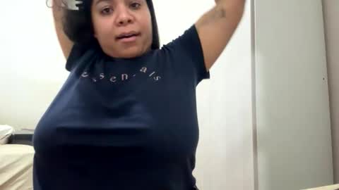 Yuli and SaraIndependent model online show from October 13, 2:35 am