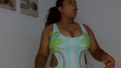 Yuli and SaraIndependent model online show from March 9, 10:52 pm