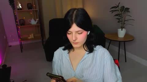 Yumi online show from March 27, 8:26 am