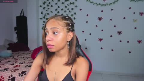 yumi_hanna online show from April 27, 1:58 am