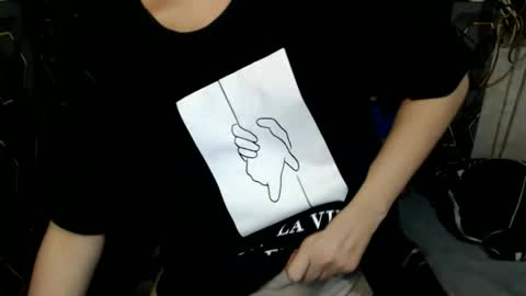 yumi online show from January 12, 7:10 pm