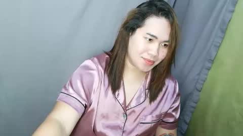 yummy_hardfucker online show from March 4, 7:11 pm