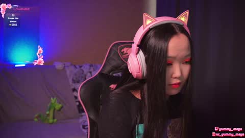 Snapshot of yummy_maya chatting on December 4, 9:23 am Chimi online show from December 4, 9:23 am