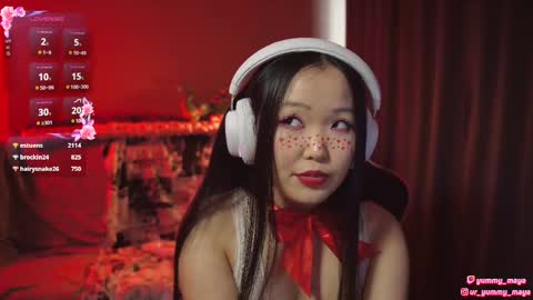 Snapshot of yummy_maya chatting on February 14, 11:10 am Chimi online show from February 14, 11:10 am