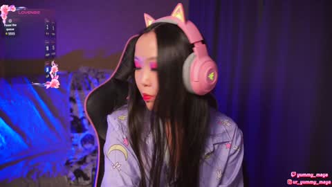 Snapshot of yummy_maya chatting on December 6, 10:55 am Chimi online show from December 6, 10:55 am