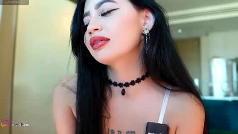 yuna_leen online show from June 24, 9:38 am