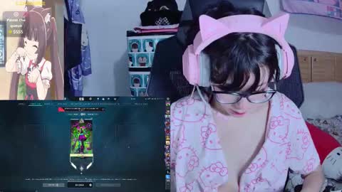 Snapshot of yuna_pink666 chatting on October 22, 4:59 am yuna_pink666 online show from October 22, 4:59 am