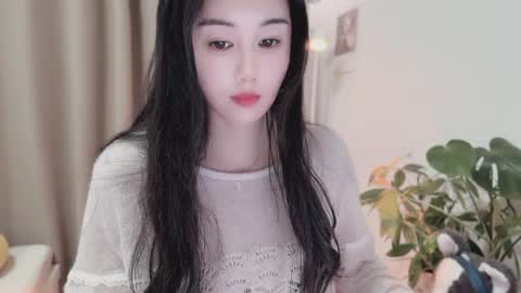 YunEr online show from April 2, 2:35 pm