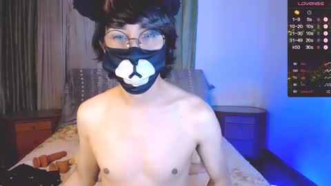 Snapshot of yuniorb chatting on December 8, 3:40 am the puppy boy online show from December 8, 3:40 am