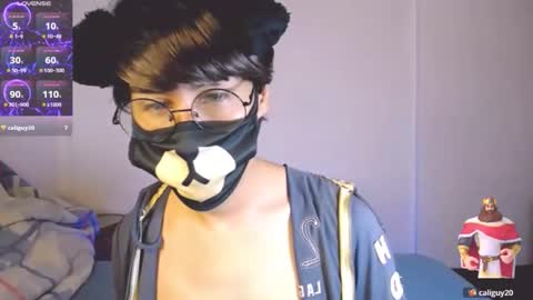 Snapshot of yuniorb chatting on October 22, 3:53 am the puppy boy online show from October 22, 3:53 am