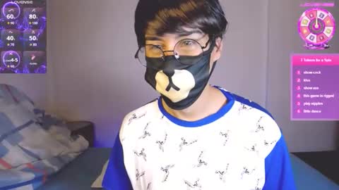 Snapshot of yuniorb chatting on October 19, 3:44 am the puppy boy online show from October 19, 3:44 am